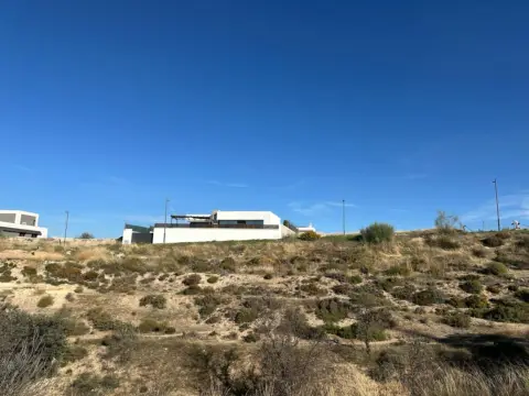 Terreno en calle Río Cubillas, 68