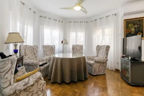 Chalet en Barrio San Francisco