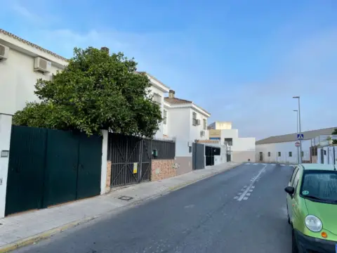 Casa adosada en calle de Joaquín Rodrigo