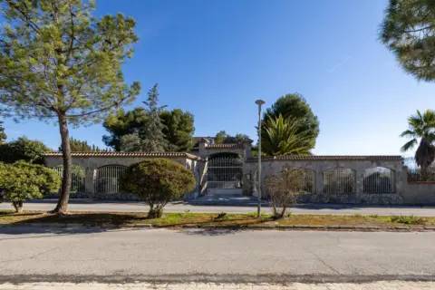 Chalet en Avenida de los Álamos