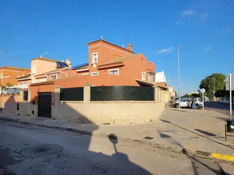 Casa pareada en calle de la Manzanilla