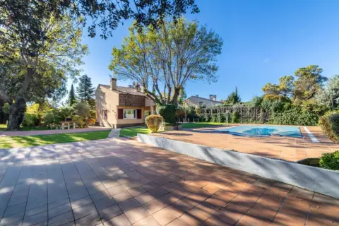 Chalet en calle Navamadroño