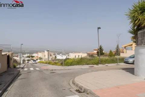 Terreno en Urb. Altos de La Zubia