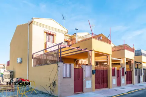 Casa pareada en Vega de Granada Zona Noroeste