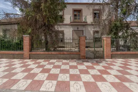 Casa adosada en calle de Pablo Picasso