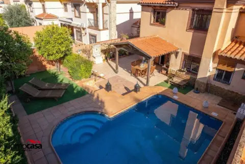Chalet en calle de Brasil