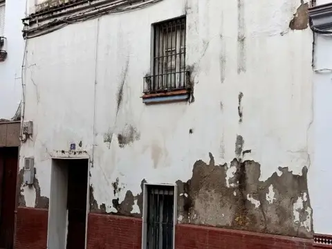 Chalet en calle de Álvarez Quintero, 21