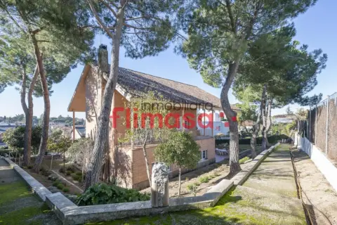Chalet en Castillo-Campodón