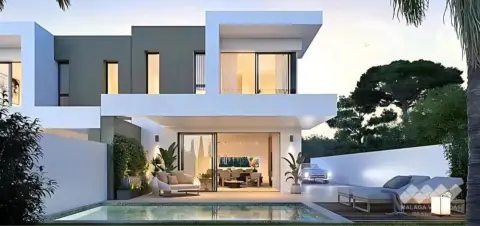 Casa pareada en calle Octavio Paz