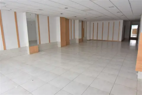 Local comercial en calle de Barcelona, 73