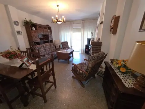 Piso en Navamorcuende