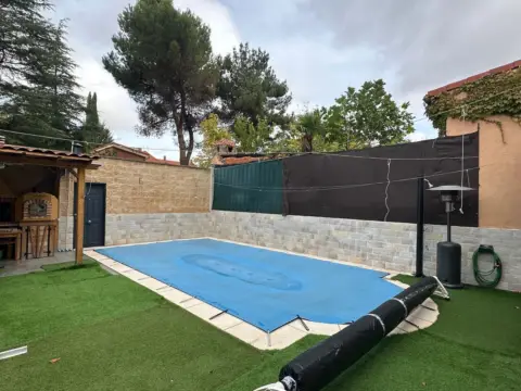 Casa adosada en calle de La Coruña, 85