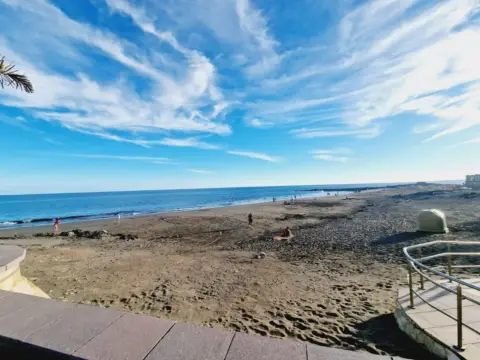 Piso en calle Las Adelfas