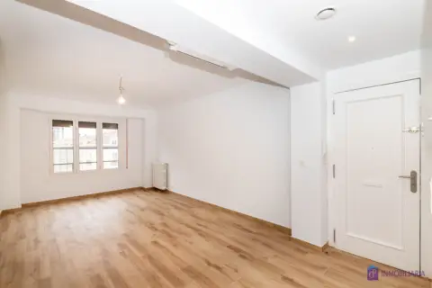 Piso en calle de San Miguel