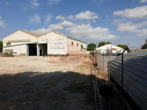 Nave industrial en Estacion