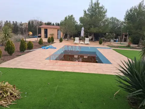 Chalet en Vereda de Jaen