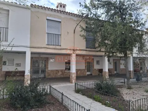 Casa en Barrios Periféricos - Pedanías