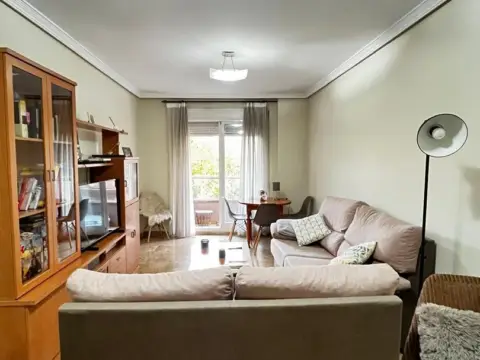Apartamento en Industria