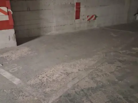 Garaje en Centro-Carretas