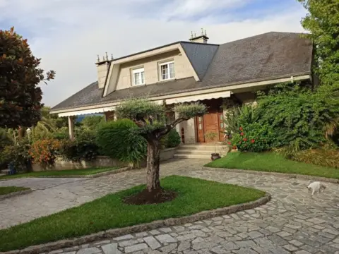 Chalet en calle Fontecarmoa