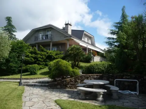 Chalet en calle Fontecarmoa