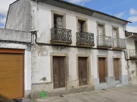 Casa adosada en calle Gabriela Nieto Chan
