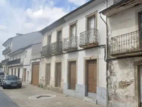 Casa adosada en calle Gabriela Nieto Chan
