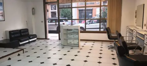 Local comercial en calle Coruña