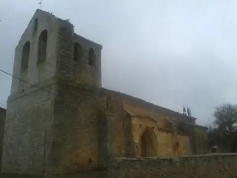 Casa rústica en calle de la Flor