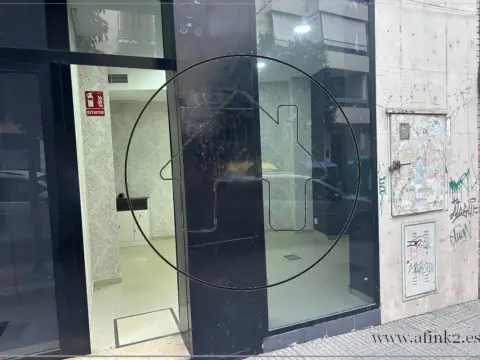 Local comercial en calle Ginés Martín, 23