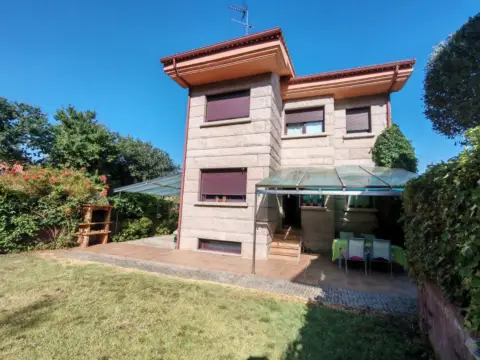 Chalet en calle de Rabadeira