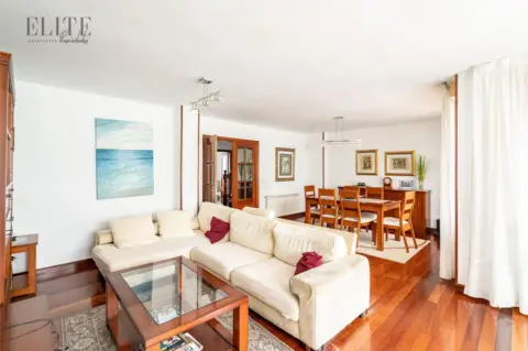 Chalet en Urbanización La Gruta