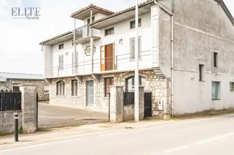 Casa en Avenida de José María Pereda