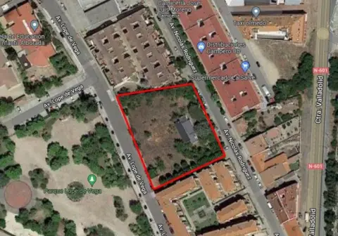 Terreno en Avenida de Nicolás Rodríguez