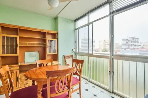 Piso en Barriada - Corte Inglés
