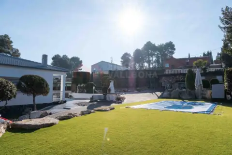 Chalet en Les Pinedes de L´Armengol