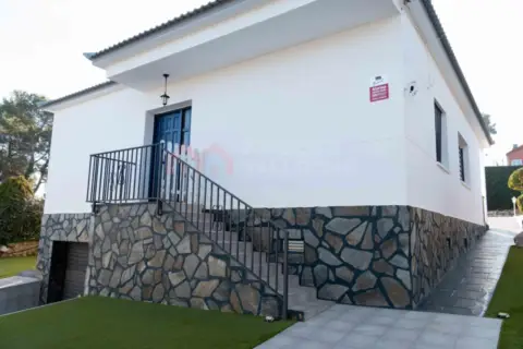 Chalet en Les Pinedes de L´Armengol