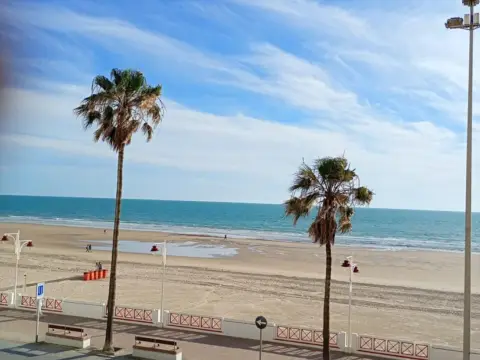 Piso en Playa Victoria - Paseo Marítimo