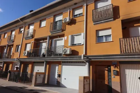 Casa adosada en Macastre