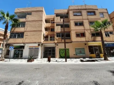 Piso en calle de Constantino