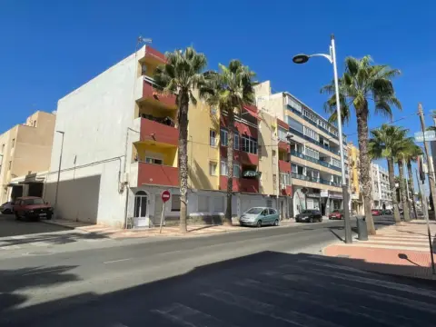 Piso en calle Sabinar, nº 322