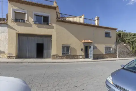 Casa adosada en calle de la Esperanza, 10