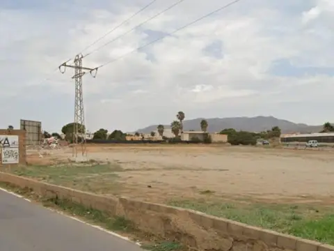 Terreno en calle de Murgis