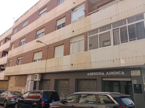Piso en calle de Segovia, 4