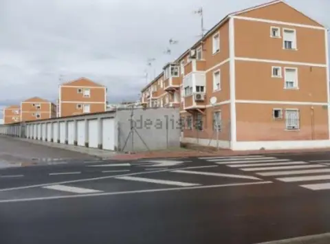 Piso en Avenida de la Aviación Española, 40