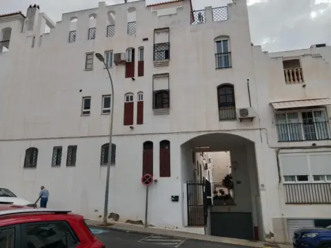 Piso en calle del Dorado, 2