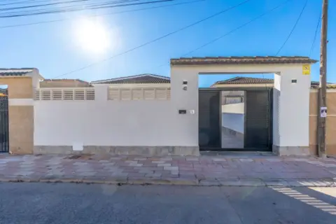 Casa en calle Strauss