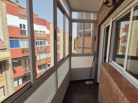 Piso en calle de la Esquila