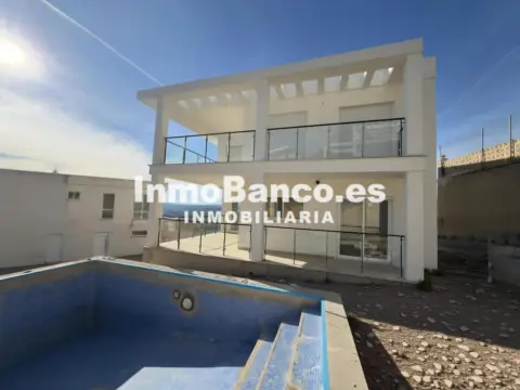 Chalet en calle de la Villa Joyosa, 11