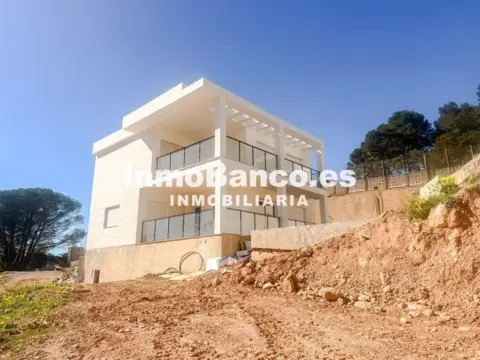 Chalet en calle de la Villa Joyosa, 11